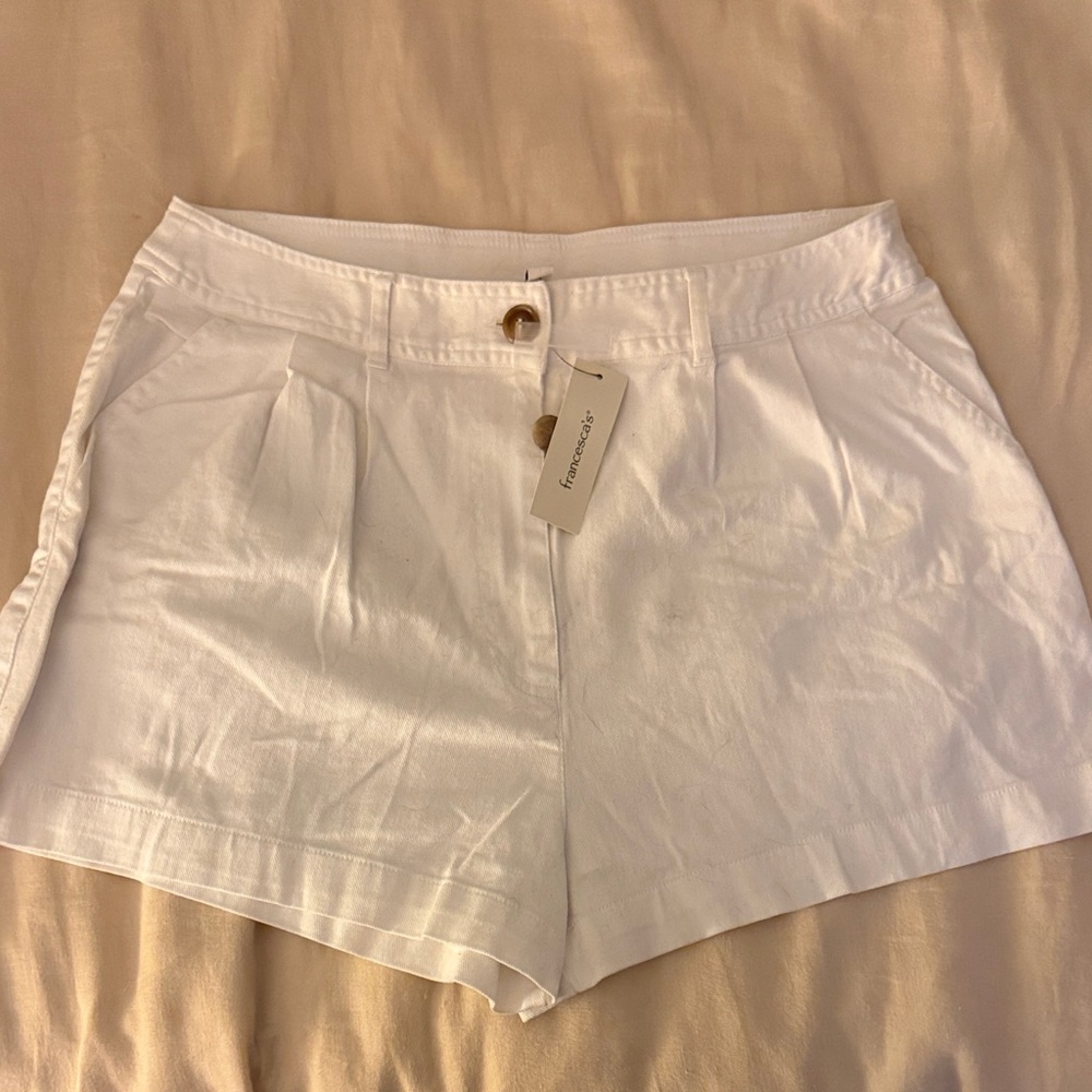 Francesca’s white short L